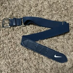 Youth Nike, navy baseball built adjustable